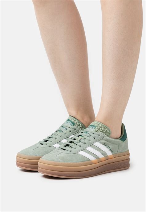 adidas gazelle bold grün weiß|adidas Originals – Gazelle Bold – Sneaker in Grün und Weiß.